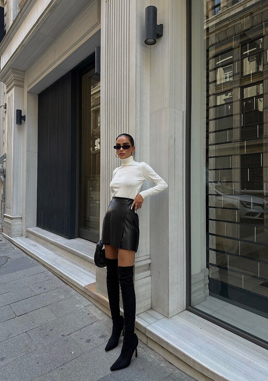 Leather skirt
